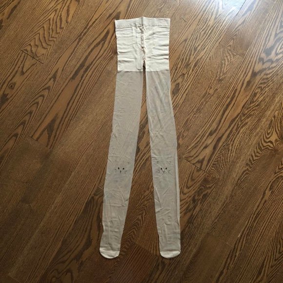 Pantyhose - Picture 1 of 2